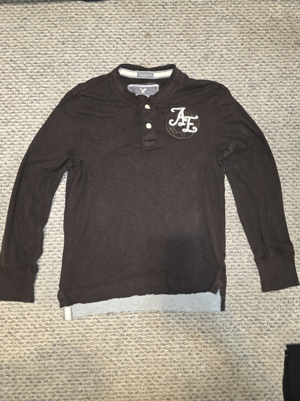 American Eagle Long-Sleeve Henley Shirt in Dark Brown
